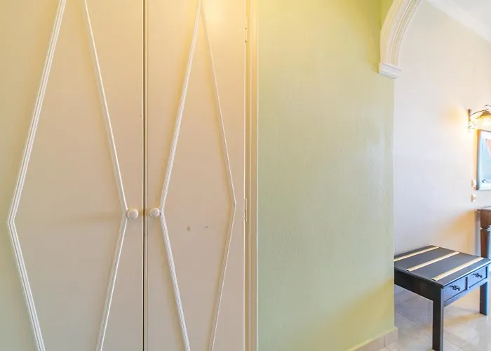 Mazis B * Agios Gordios (Corfu)